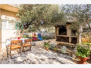 Apartma Split in Riviera Trogir,RezervirajSrećkoOd 92 €
