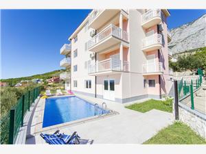 Apartamenty Seaview Tucepi, Powierzchnia 50,00 m2, Kwatery z basenem, Odległość do morze mierzona drogą powietrzną wynosi 250 m