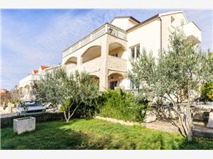 Апартаменты Ривьера Шибеник,РезервирайLuceОт 271 €