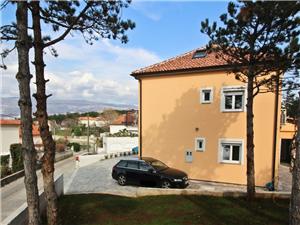Ferienwohnungen Ivo P. with Sea View Die Inseln der Kvarner, Größe 28,00 m2, Luftlinie bis zum Meer 50 m, Entfernung vom Ortszentrum (Luftlinie) 780 m