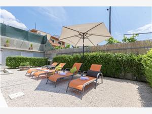 Objekt Lisica Split i Trogir rivijera, Kvadratura 55,00 m2, Smještaj s bazenom