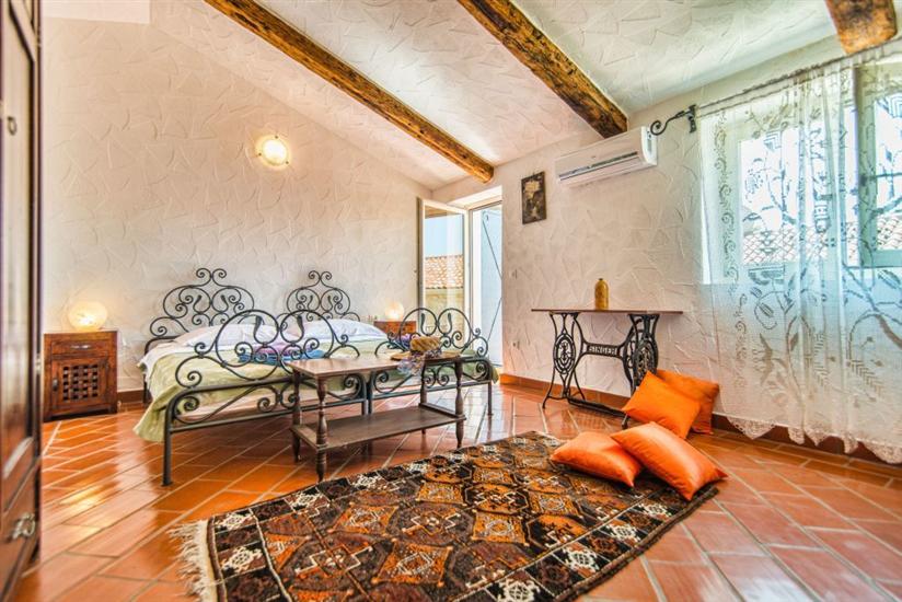 Vila MARKO