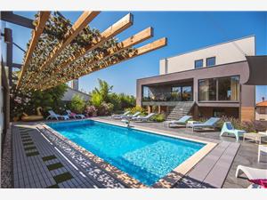 Villa Hemera Banjole, Kwadratuur 495,00 m2, Accommodatie met zwembad, Lucht afstand naar het centrum 150 m