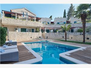 Villa Middle Dalmatian islands,BookpalaceFrom 1750 €