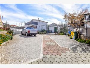 Smještaj uz more Rivijera Šibenik,RezervirajErcegovićOd 85 €