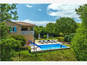 Casa Karnevali Zminj, Size 250.00 m2, Accommodation with pool