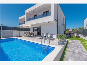 Villa Šibeniks Riviera,BokaEscapeFrån 6119 SEK