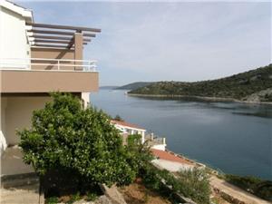 Smještaj uz more Split i Trogir rivijera,RezervirajLjubiOd 100 €