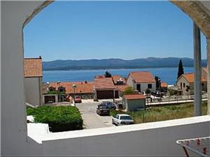 Appartement Les iles de la Dalmatie centrale,RéservezSuziDe 104 €