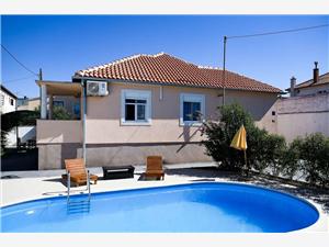 Privatunterkunft mit Pool Zadar Riviera,BuchenFrannyAb 513 €
