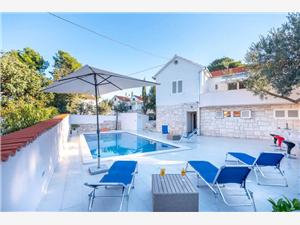 Apartman Srednjodalmatinski otoci,RezervirajLiliOd 385 €