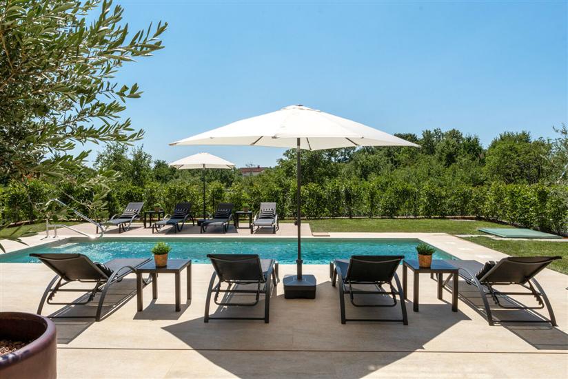 Villa Palazzina I s bazenom i wellnesom