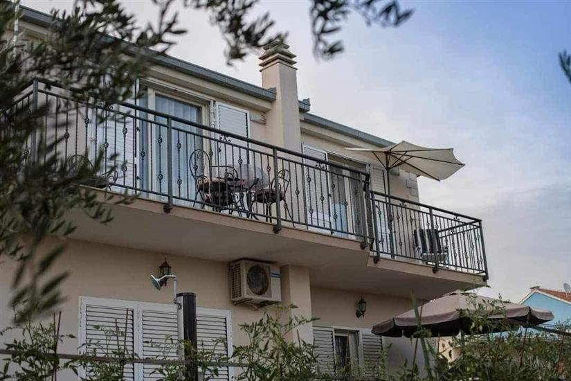 Apartment Damir