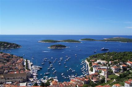 Hvar has crystal clear sea with rocky and small sandy beaches, and in front of the Hvar bay area are Pakleni otoci